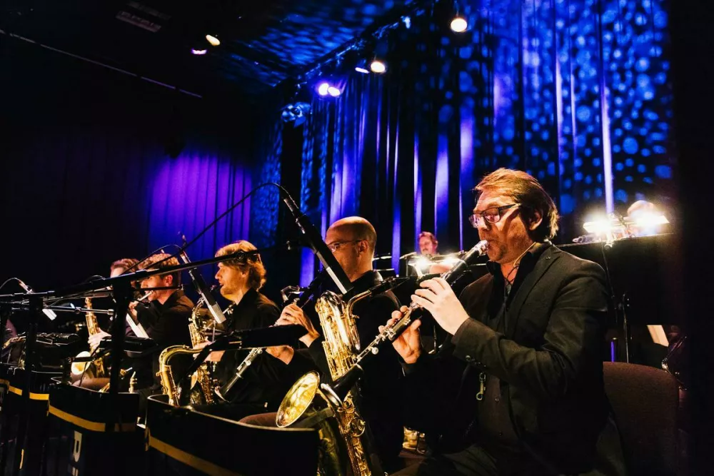 Big band RTV Slovenija bo skupaj s Simfoničnim orkestrom v nedeljo izvedel tradicionalni božični koncert. Foto: arhiv Dnevnika