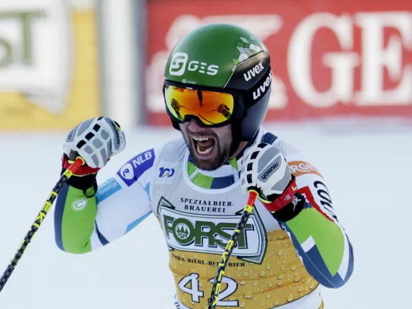 Alpine Skiing - FIS Alpine Ski World Cup - Men's Downhill - Val Gardena, Italy - December 21, 2024 Slovenia's Martin Cater reacts after his run REUTERS/Leonhard Foeger