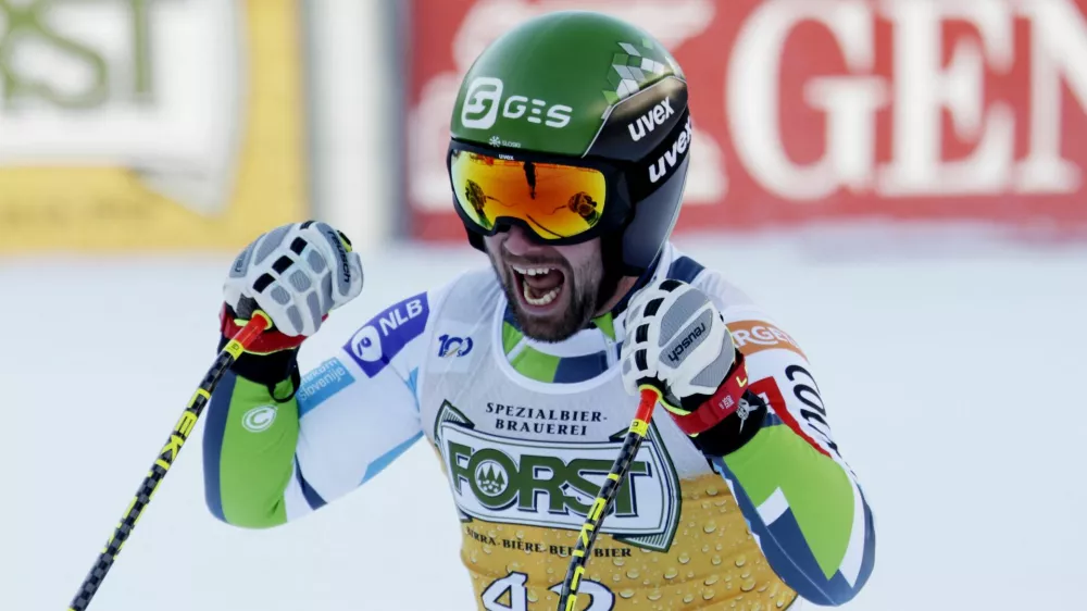 Alpine Skiing - FIS Alpine Ski World Cup - Men's Downhill - Val Gardena, Italy - December 21, 2024 Slovenia's Martin Cater reacts after his run REUTERS/Leonhard Foeger