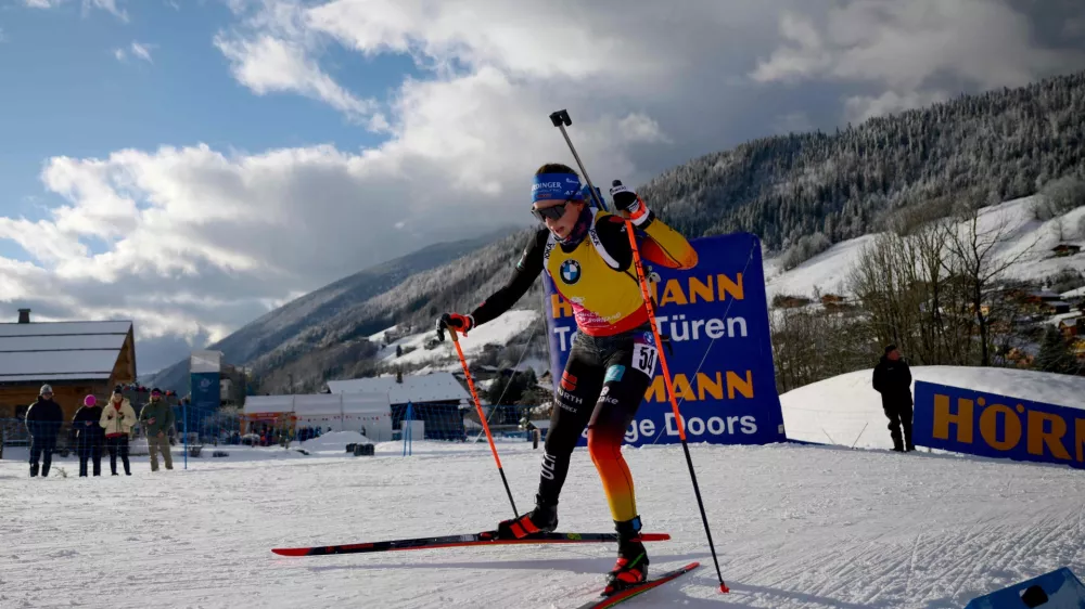 20 December 2024, France, Le Grand-Bornand: Germany's Franziska Preuss in action during the women's 7.5 km sprint competition of the IBU Biathlon World Cup in Le Grand Bornand. Photo: Olivier Chassignole/AFP/dpa