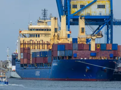 FILED - 02 April 2024, Mecklenburg-Western Pomerania, Rostock: The 193-meter-long freighter "Atlantic Navigator II", that flies the flag of the Marshall Islands, is moored in the overseas port of Rostock Port. Two people are missing after a Russian freighter with a crew of 16 sank off Spain's Mediterranean coast while reportedly on a mission to resupply Russian troops in Syria. Photo: Jens Büttner/dpa