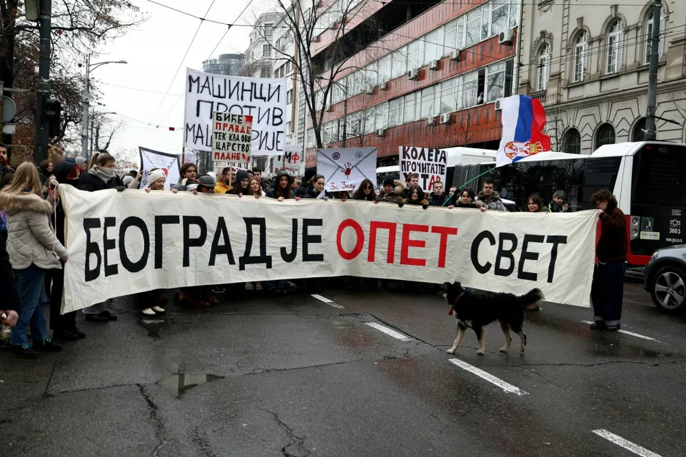 Students gather to deliver 1000 identical letters of complaint to chief state prosecutor Zagorka Dolovac to protest the slow investigation of a train station roof collapse last month in Novi Sad in which 15 people died, in Belgrade, Serbia, December 25, 2024. REUTERS/Zorana Jevtic