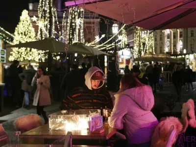 04.12.2024 - nočna Ljubljana, gostinstvo, lučke, veseli decemberFoto: Tomaž Skale