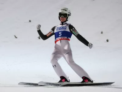 Nika Prevc je bila zadovoljna s svojim drugim skokom. Foto: DPA