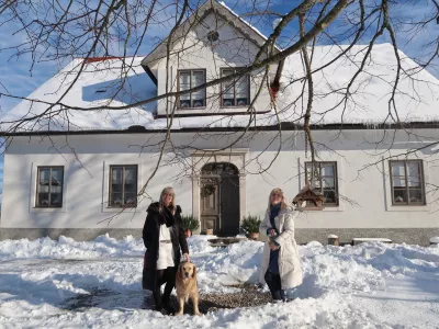 Hiša na Purgi, Sveti Vid nad Cerknico, obnovljena domačija, nagrada ZVKDS za obnovo, Šola prenove, Silva Šivec in Katja Šivec / Foto: Nataša Bucik Ozebek