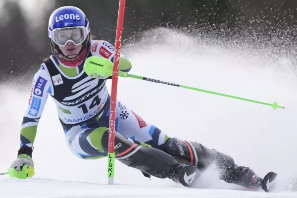 Slovenia's Andreja Slokar speeds down the course during an alpine ski, women's World Cup slalom race in Kranjska Gora, Slovenia, Sunday, Jan. 5, 2025. (AP Photo/Giovanni Auletta)