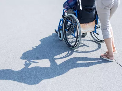 ﻿- 05.09.2016 - simbolična fotografija - starost - invalidski voziček - rehabilitacija - postrežnina - dom za starejše občane - bolezen - zdravstvo - ..//FOTO: Maja Marko