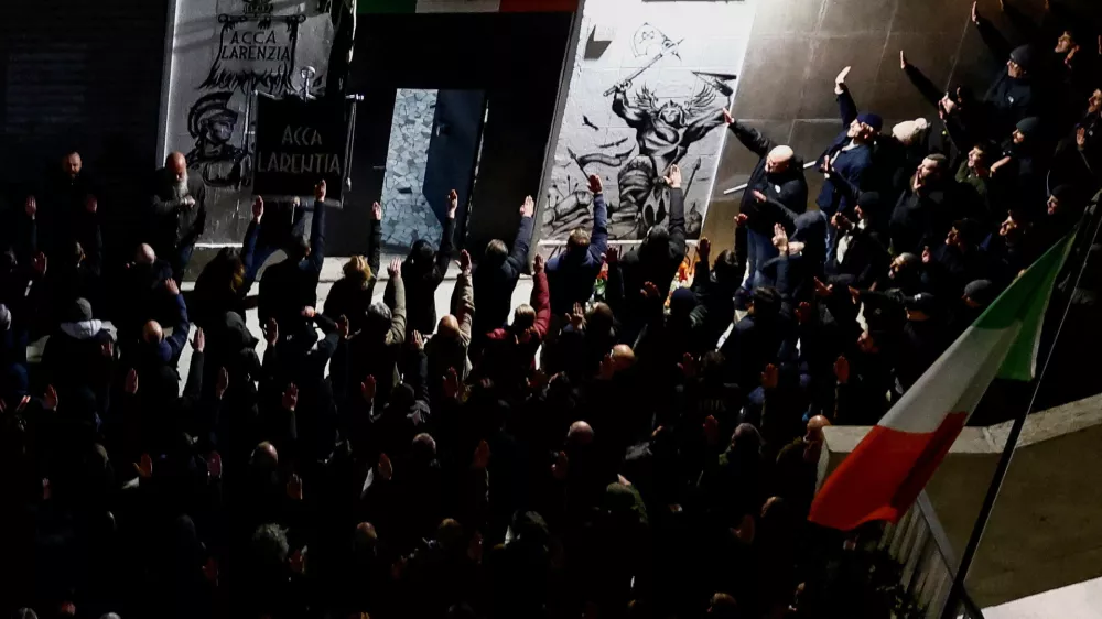 Neo-fascists perform fascist salute during a commemoration of the Acca Larentia anniversary, an event marking the killings of two far-right activists, that took place on January 7, 1978, in Rome, Italy January 7, 2025. REUTERS/Yara Nardi