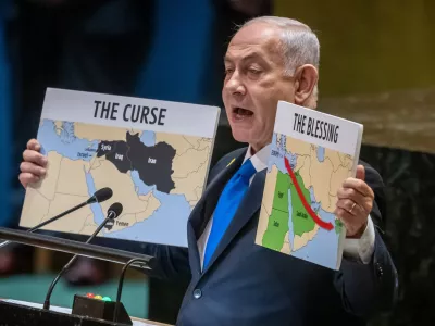 FILED - 27 September 2024, US, New York: Israel's Prime Minister, Benjamin Netanyahu, speaks during the 79th General Debate of the UN General Assembly and shows maps of the Middle East. Photo: Michael Kappeler/dpa