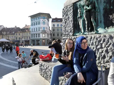 ﻿03.03.2021- Prešernov trg, muslimanka, sobivanje več kultur,multkuralizemFoto: Tomaž Skale