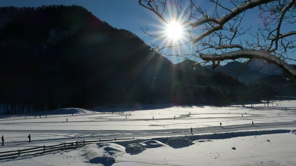 Zima, sneg, Jezersko, sonce Foto: Tatjana Pihlar