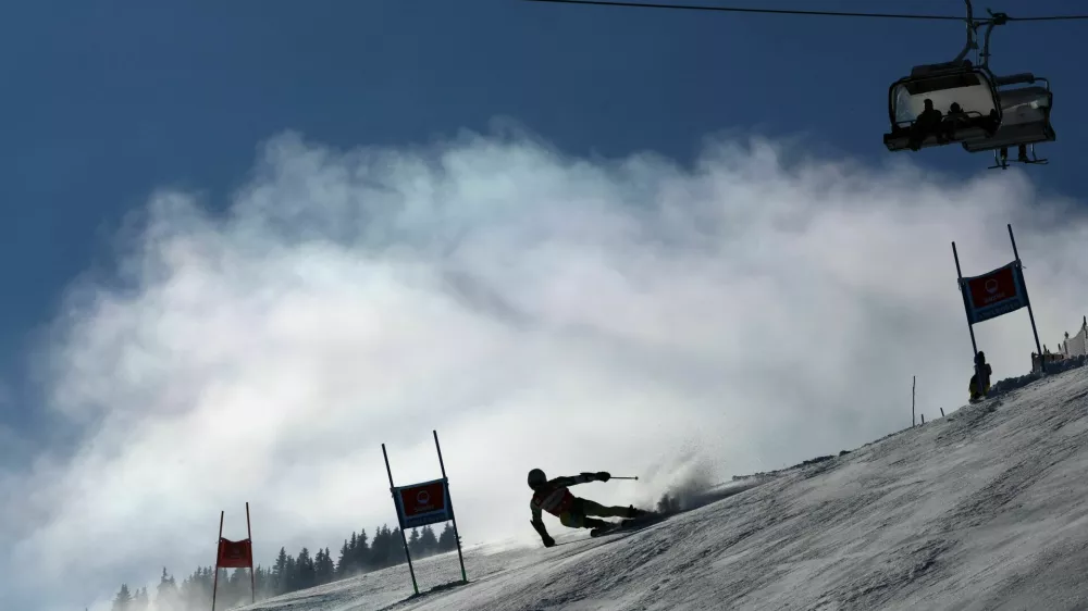 Alpine Skiing - FIS Alpine Ski World Cup - Men's Giant Slalom - Adelboden, Switzerland - January 12, 2025 Australia's Louis Muhlen-Schulte in action during their first run REUTERS/Denis Balibouse