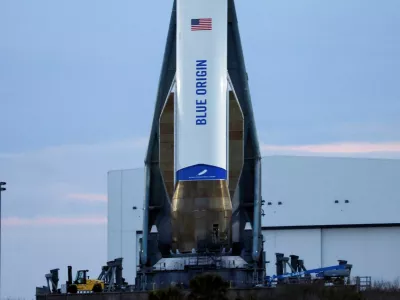 FILE PHOTO: A Blue Origin New Glenn rocket stands ready for its inaugural launch at the Cape Canaveral Space Force Station in Cape Canaveral, Florida, U.S., January 10, 2025. REUTERS/Joe Skipper/File Photo