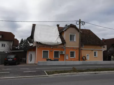 13.01.2025 - hiša na naslovu Ižanska cesta 114 - poškodovana hiša med prenovo ižanske cesteFOTO: Luka Cjuha