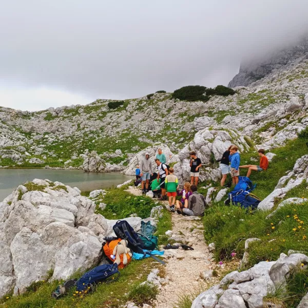 Nepredvidljivost gorskega terena in nestanovitnost vremena v gorah sta za številne pohodnike velik izziv. 