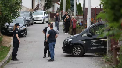 13.06.2024., Susedgrad - Policisjki očevid u Susedgradu gdje je muškarac bez odjeće sjekirom oštetio nekliko automobila. Photo: Igor Kralj/PIXSELL