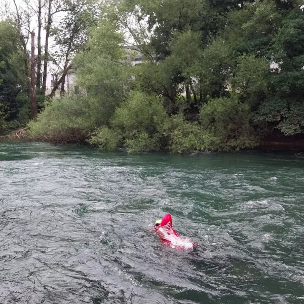 Po 26. letih je Martin Strel ponovno zaplaval v Ljubljanici. F Vesna Levičnik