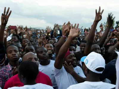 Supporters of political parties belonging to the Ensemble coalition cheer during Congolese presidential candidate's, Moise Katumbi's, campaign rally at the Afia stadium in Goma, North Kivu province, Democratic Republic of the Congo November 23, 2023. REUTERS/Arlette Bashizi