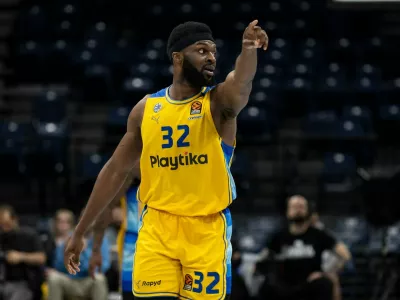 Josh Nebo, Maccabi