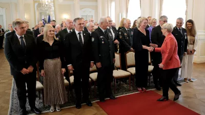 Ljubljana, Predsedniska palaca.Sprejem za svojce padlih v vojni za Slovenijo leta 1991 pri predsednici republike Natasi Pirc Musar.