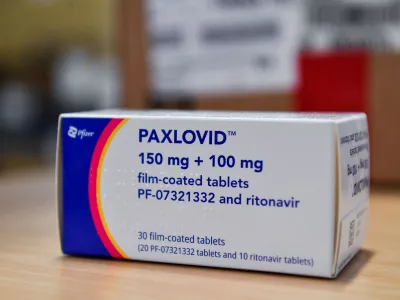 FILE PHOTO: Coronavirus disease (COVID-19) treatment pill Paxlovid is seen in a box, at Misericordia hospital in Grosseto, Italy, February 8, 2022. REUTERS/Jennifer Lorenzini/File Photo