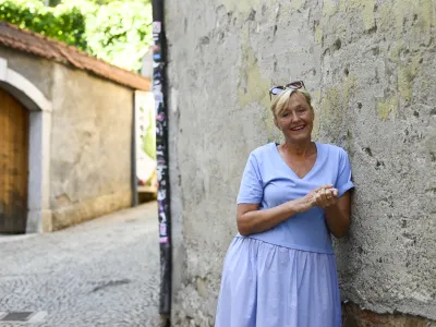 »Zase mislim, da mi nosilne vloge ustrezajo, med drugim tudi zato, ker mi dajejo več snovi, s katero lahko delam, ravno tako pa znam prevzeti odgovornost na odru. Manjše vloge zahtevajo več prilagajanja, kar morebiti ni moja najmočnejša plat,« v smehu priznava Judita Zidar.