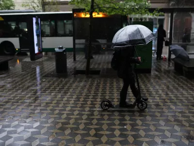 - deževno vrem v Ljubljani. - 16.04.2024. Nenaden prihod hladne vremenske fronte v Slovenijo, ki je prinesla nekaj težav. //FOTO: Bojan Velikonja