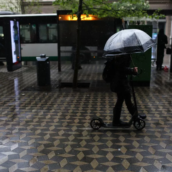 - deževno vrem v Ljubljani. - 16.04.2024. Nenaden prihod hladne vremenske fronte v Slovenijo, ki je prinesla nekaj težav. //FOTO: Bojan Velikonja