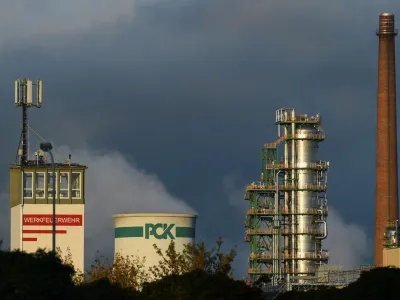 A view shows oil processing facilities of an PCK oil refinery in Schwedt, Germany October 1, 2022. REUTERS/Annegret Hilse