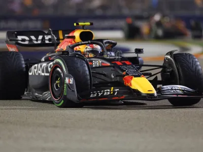 Formula One F1 - Singapore Grand Prix - Marina Bay Street Circuit, Singapore - October 2, 2022 Red Bull's Sergio Perez in action during the race REUTERS/Edgar Su