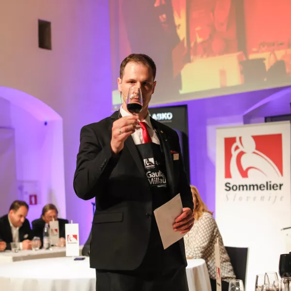 Valentin Bufolin, najboljši sommelier Slovenije 2022 - 17.05.2022 - Sommelier Slovenije - tekmovanje za najboljšega sommelierja Slovenije za leto 2022 //FOTO: Bojan Velikonja