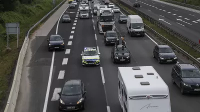 - 21.06.2024 - zastoji na zahodni ljubljanski obvoznici, smer primorska - policija //FOTO: Jaka Gasar