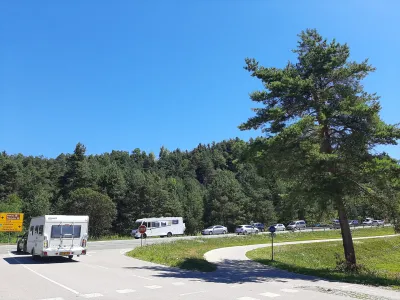 Za lažji dostop do kampa Šobec bodo na cesti Lesce–Bled zgradili krožišče.