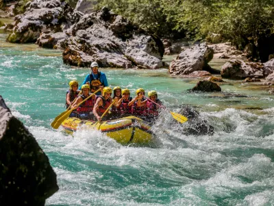 ﻿Rafting na Soči, cilj pri Trnovem ob Soči- Soča rafting Bovec -- 14.08.2016 - Posočje - Poletni Dnevnik - počitniška reportaža - poletno dopustovanje - turizem -     //FOTO: Bojan Velikonja / Foto: Bojan Velikonja