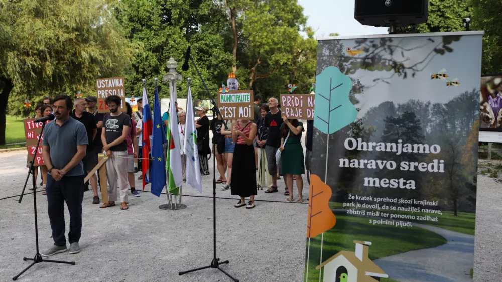  Rok Žnidaršič podžupan MOL 09.07.2024. Otvoritev razstave Ohranjamo narave sredi mesta ob 40. obletnice Parka Tivoli in protest za ohranitev narave Mladih za podnebne spremembe. Foto: Bojan Velikonja