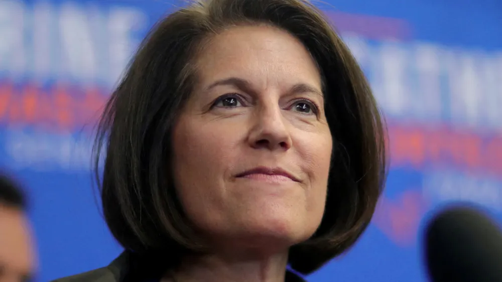 FILE PHOTO: Democratic U.S. Senator Catherine Cortez Masto leads a rally ahead of the midterm elections in Henderson, Nevada, U.S. on November 7, 2022. REUTERS/David Swanson/File Photo