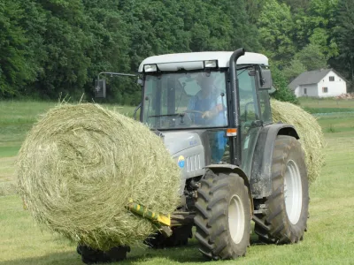 spravilo sena - bale