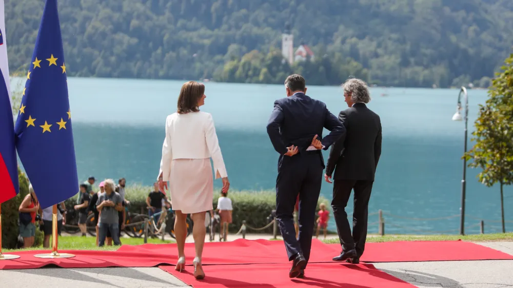 - predsednik vlade dr. Robert Golob- ministrica za zunanje zadeve Tanja Fajon- predsednik republike Borut Pahor- 29.08.2022 - 17. Blejski strateški forum – BSF Bled 2022 pod naslovom Vladavina moči ali moč pravil, posvečen predvsem ruski agresiji na Ukrajino in njenim posledicam. //FOTO: Bojan Velikonja