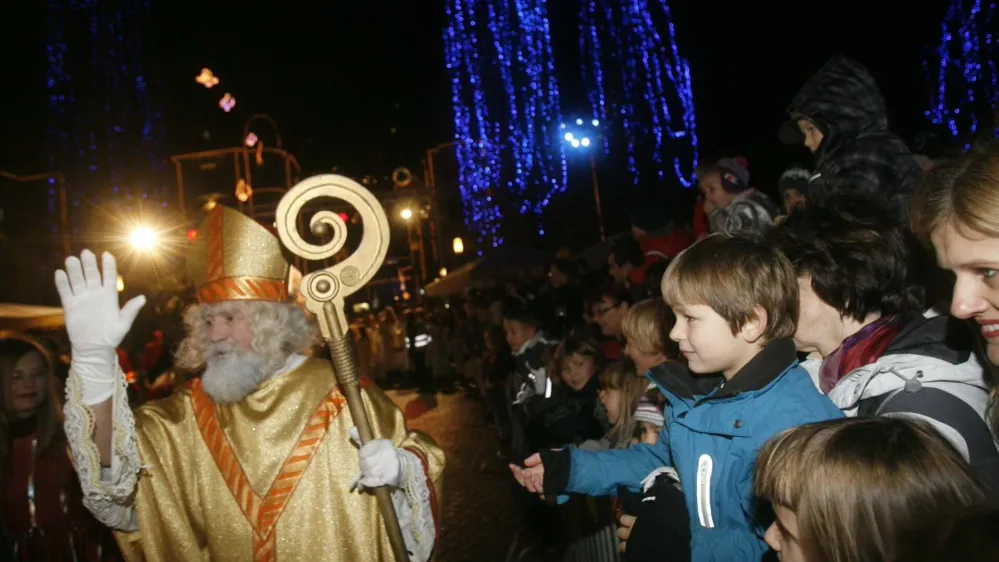 Miklavž se bo s svojim sprevodom po trgih prestolnice sprehodil 5. decembra ob 17. uri.