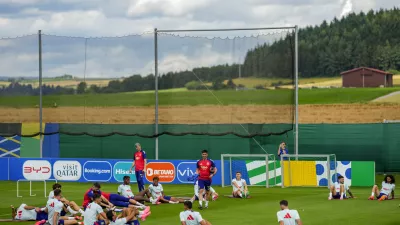 Spain's players take part during a training session ahead of Sunday's Euro 2024, final soccer match against England in Donaueschingen, Germany, Thursday, July 11, 2024. (AP Photo/Manu Fernandez)