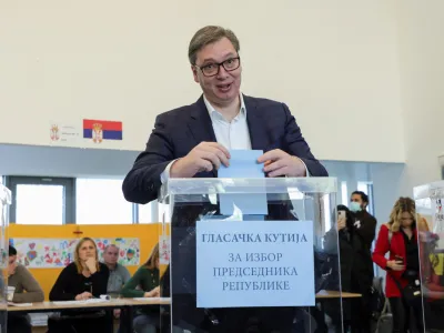 Srbski predsednik Aleksandar Vučić je že pred voliltvami veljal za jasnega favorita za vnovično zmago.