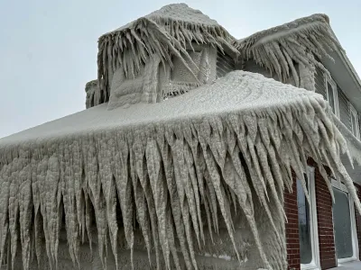 Hoak's restaurant is covered in ice from the spray of Lake Erie waves during a winter storm that hit the Buffalo region in Hamburg, New York, U.S. December 24, 2022.  Kevin Hoak/ via REUTERS THIS IMAGE HAS BEEN SUPPLIED BY A THIRD PARTY.