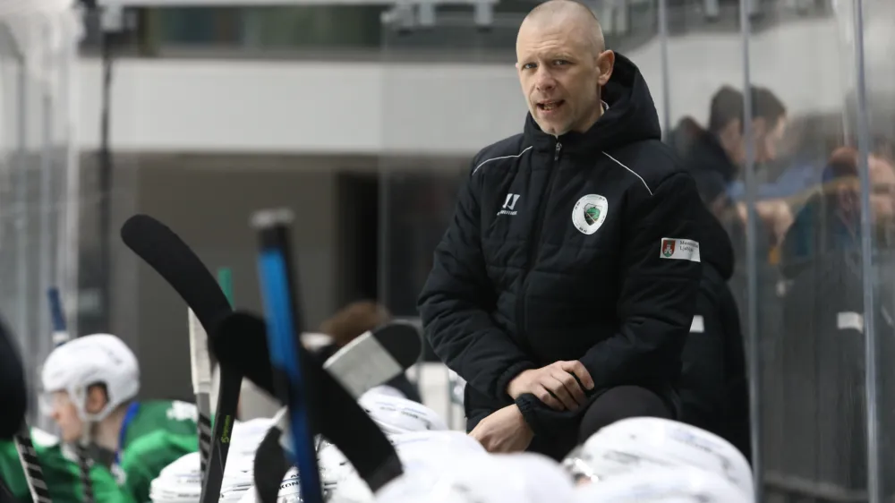 ﻿trener Olimpije Mitja Šivic- 08.02.2022 - hokej - Olimpija: Jesenice, državno prvenstvo, polfinale, povratna tekma //FOTO: Luka Cjuha..