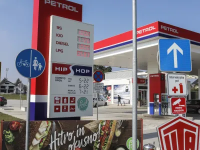 ﻿- 01.10.2020 – Bencinski servis Petrol Domžale - prosto določanje cen naftnih derivatov od 1.oktobra 2020 - bencinska črpalka - cene goriv  //FOTO: Jaka Gasar