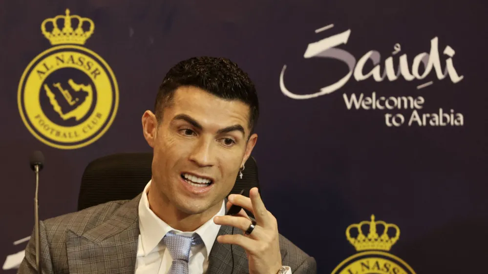 Soccer Football - Al Nassr unveil new signing Cristiano Ronaldo - Mrsool Park, Riyadh, Saudi Arabia - January 3, 2023 New Al Nassr signing Cristiano Ronaldo during the press conference REUTERS/Ahmed Yosri