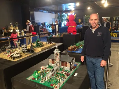 Vedran Šubic ob svoji lego stvaritvi Plečnikove cerkve