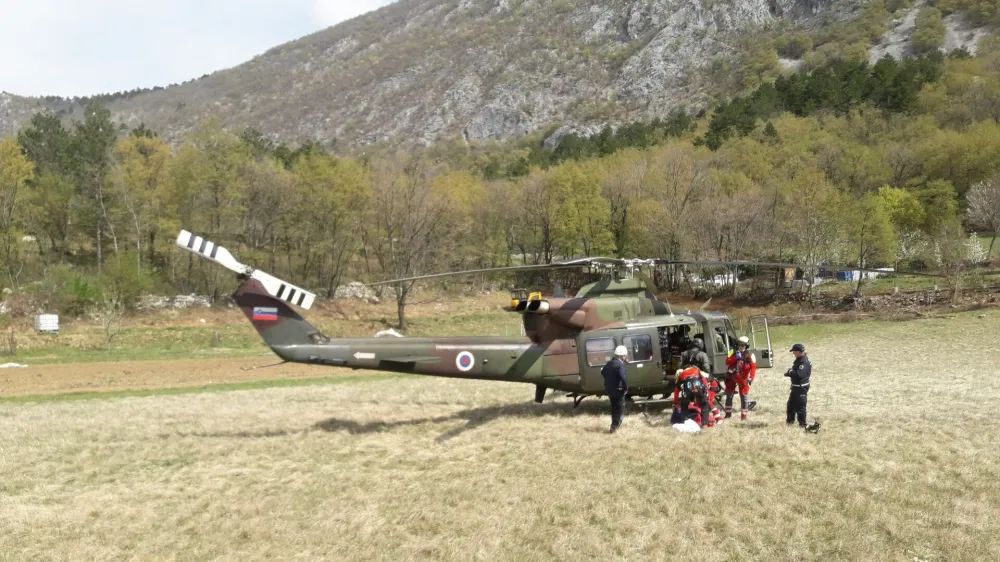 Tragična nesreča se je danes dopoldne pripetila na Otmarjevi zavarovani plezalni smeri (ferati) na Gradiški turi pri Vipavi.