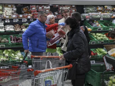 Opčine – trgovina Conad - 07.04.2023 – ITALIJA – cenejše nakupovanje hrane čez mejo - //FOTO: Jaka Gasar