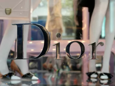 FILE PHOTO: A Dior shop window in Goethestrasse in Frankfurt, Germany, April 14, 2016.  REUTERS/Kai Pfaffenbach/File Photo