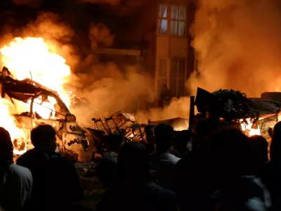 Fires burn during unrest in Harehills, Leeds, Britain, July 18, 2024 in this still image obtained from social media video. ?@robin_singh? via Instagram/via REUTERS THIS IMAGE HAS BEEN SUPPLIED BY A THIRD PARTY. MANDATORY CREDIT.